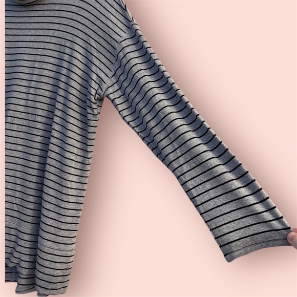 Liz Claiborne Long Sleeve Pullover Turtleneck Top - Picture 7 of 9